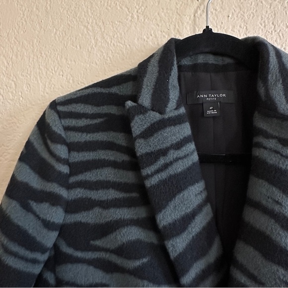 Ann Taylor Green Zebra Print Wool Coat‎ Double Breasted Statement Blazer Petite - Picture 2 of 10